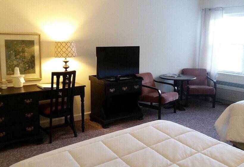 هتل The Country Inn Of Berkeley Springs