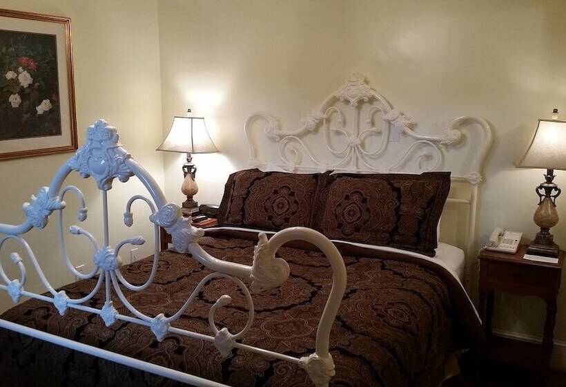 هتل The Country Inn Of Berkeley Springs