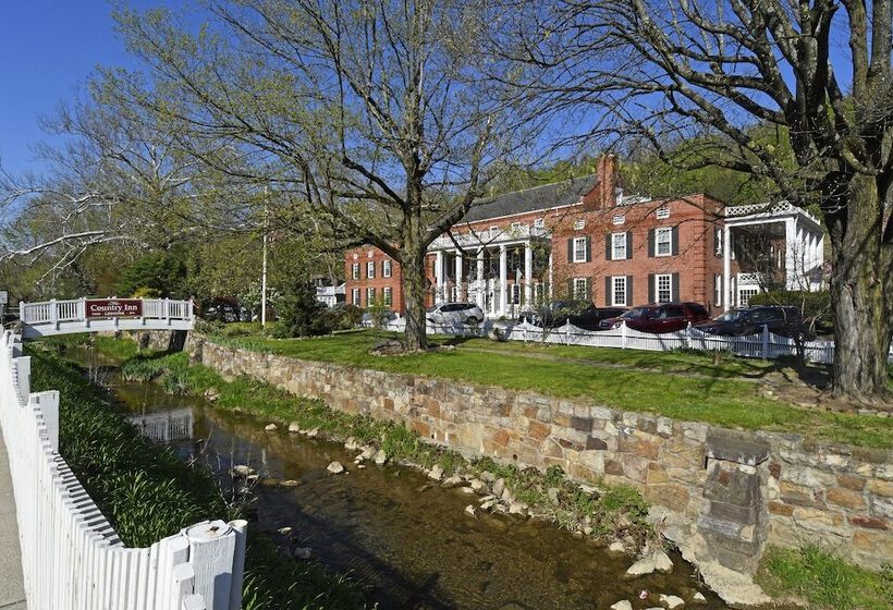 هتل The Country Inn Of Berkeley Springs