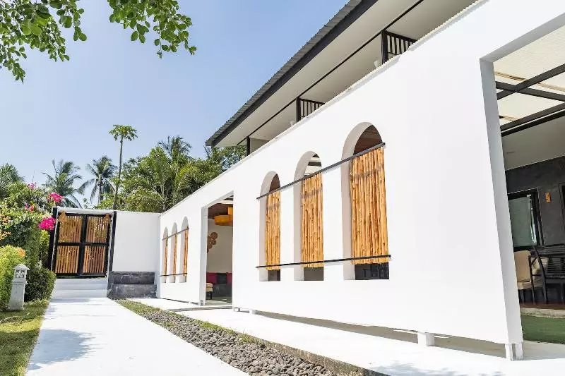 هتل The Loft Panwa Resort