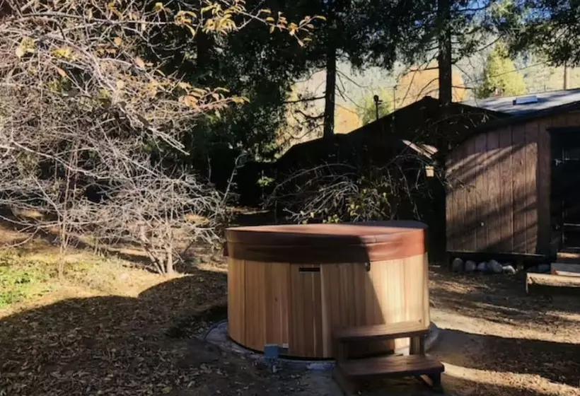 Motelli The Fireside Inn