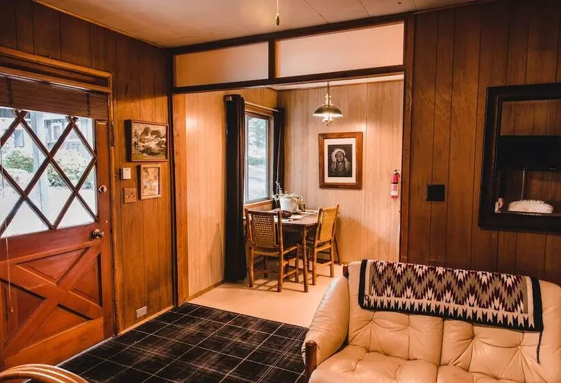 Motelli The Fireside Inn