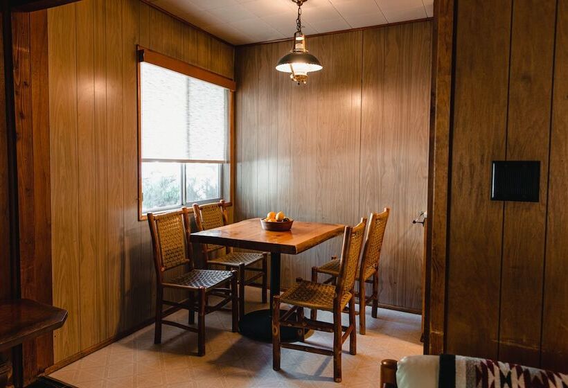 مُتل The Fireside Inn