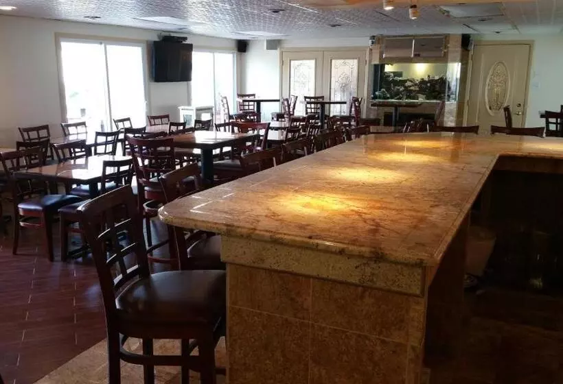 The Amethyst Beach Motel