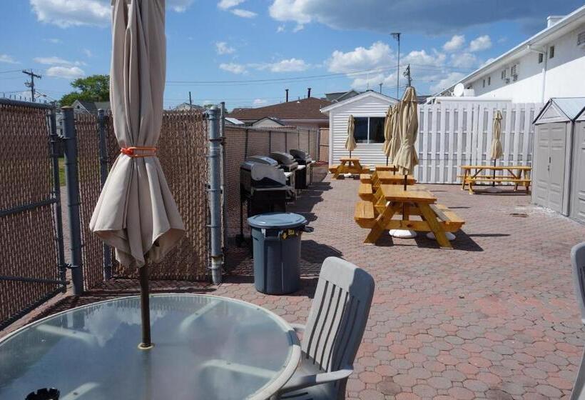 The Amethyst Beach Motel