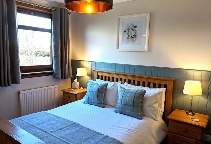 민박 Edderton Lodge