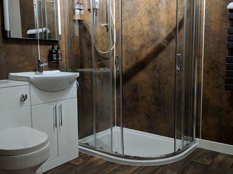 민박 Edderton Lodge