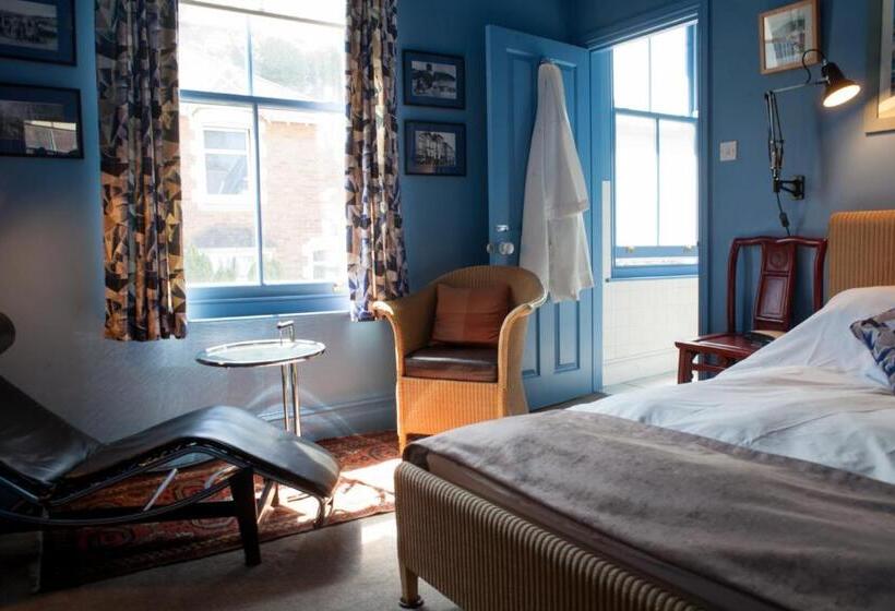 Bed & Breakfast Hill View House