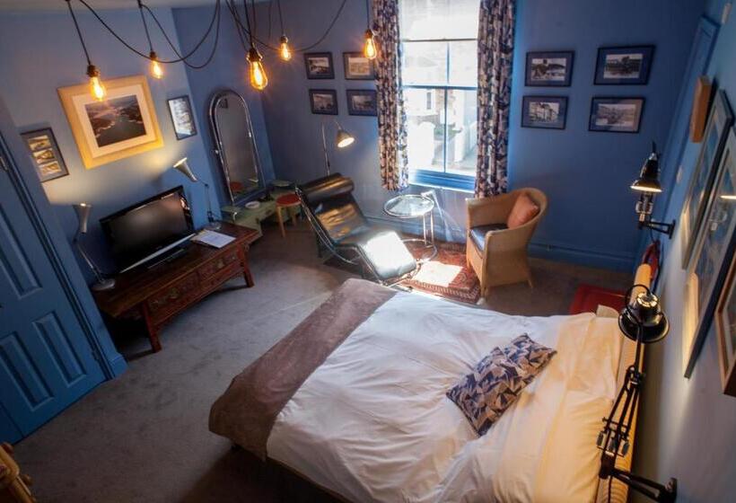 Bed & Breakfast Hill View House