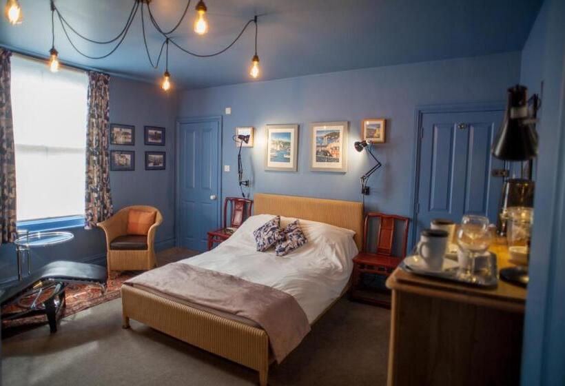 Bed & Breakfast Hill View House