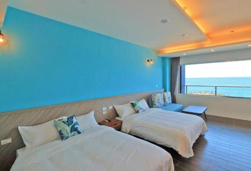 تختخواب و صبحانه Two Home Inn