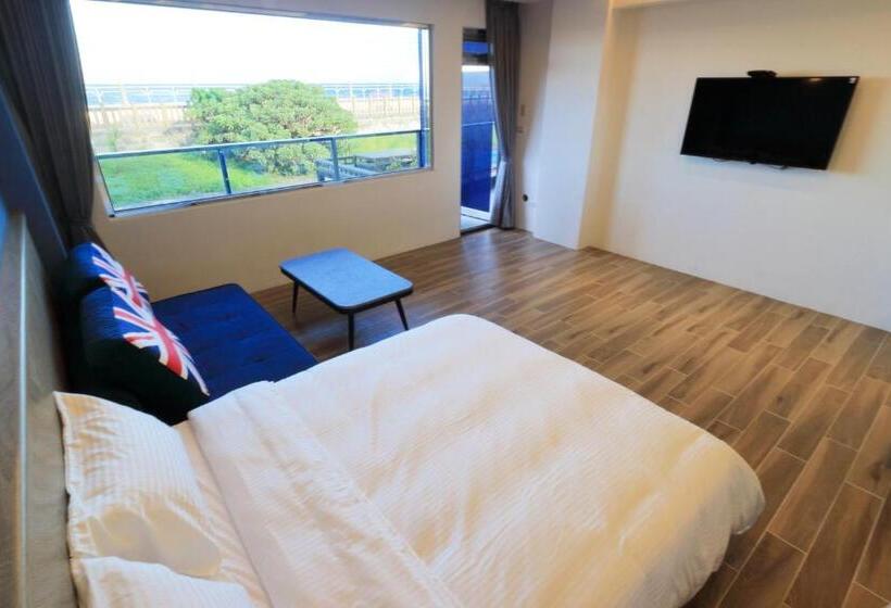 تختخواب و صبحانه Two Home Inn