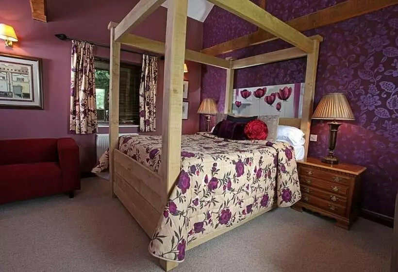 Cornfields Hotel & Restaurant