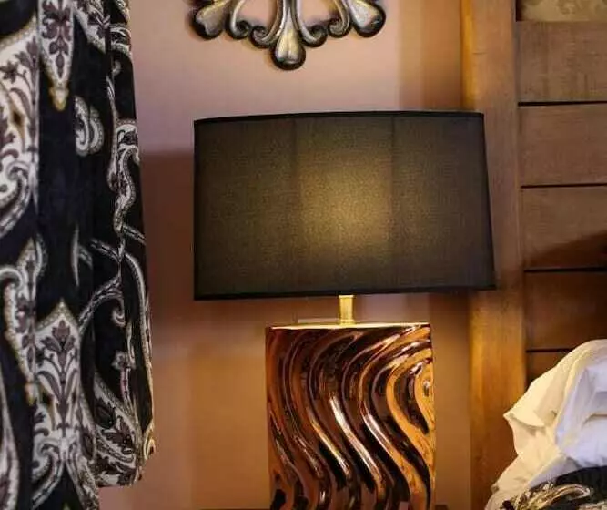 Cornfields Hotel & Restaurant