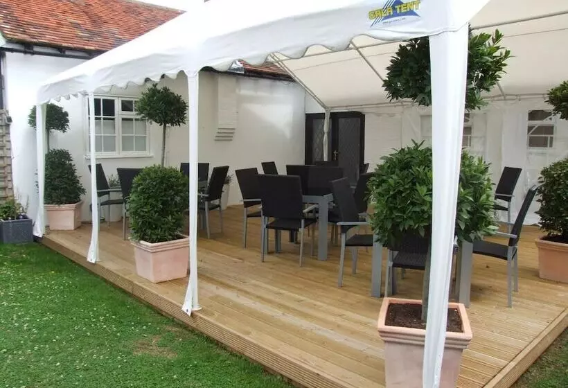 Cornfields Hotel & Restaurant