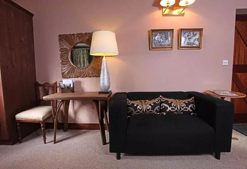 Cornfields Hotel & Restaurant