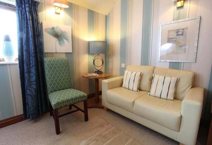 Cornfields Hotel & Restaurant