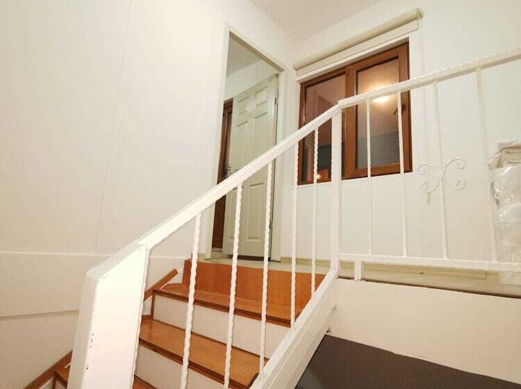 مسافرخانه Assos Livza Butik & Apart Otel