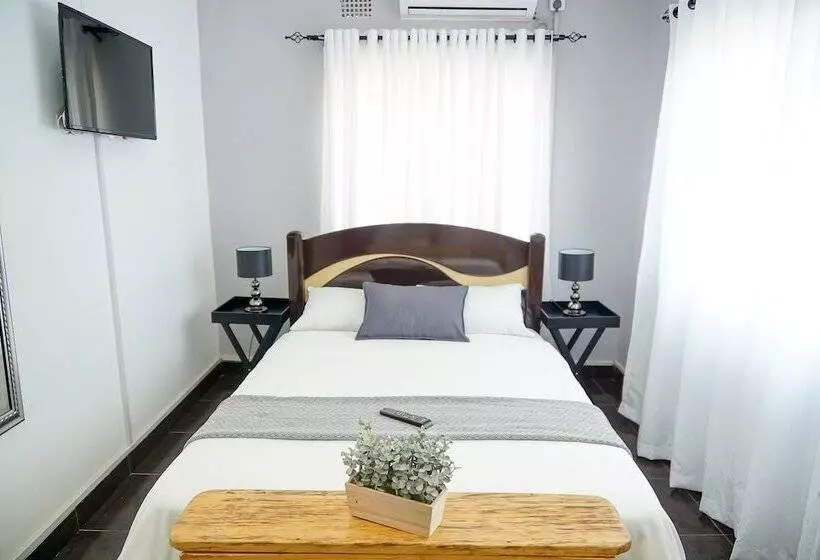 هتل Aceh Executive Lodge