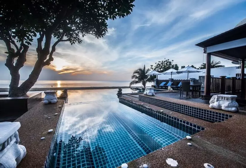 Hotelli Amara Villa Khao Ka Lok