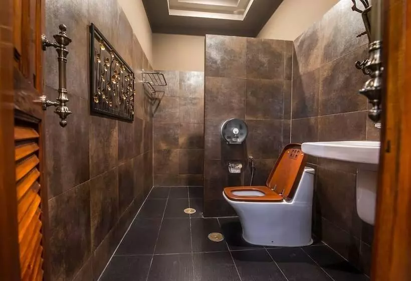 Hotelli Amara Villa Khao Ka Lok
