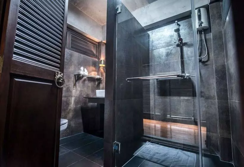 Hotelli Amara Villa Khao Ka Lok