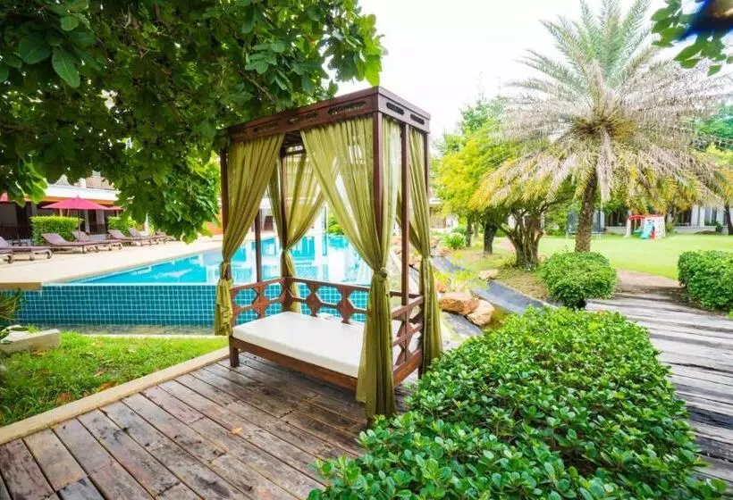 هتل Anyamanee Resort