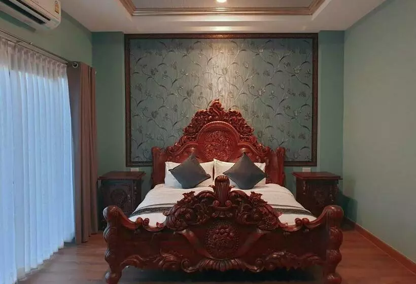 ホテル Chunlee Grand Korat