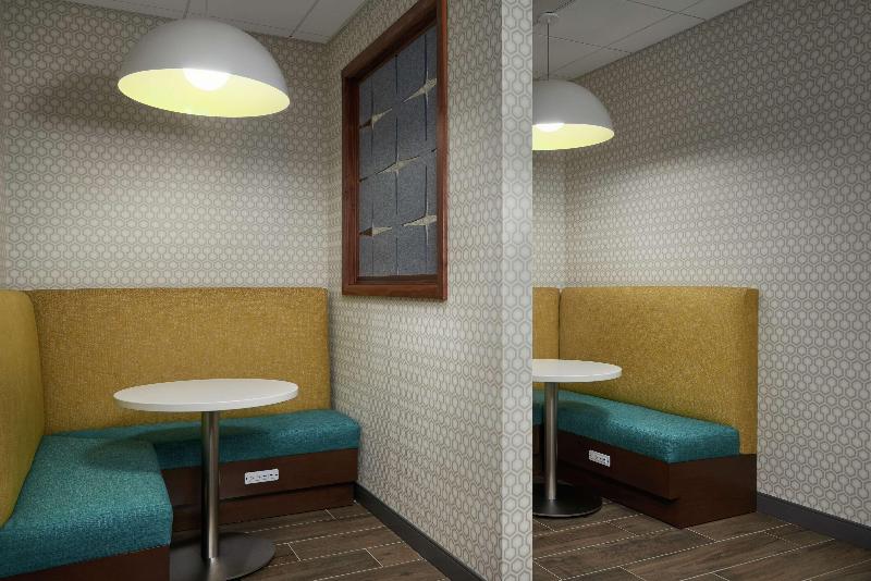 酒店 Hampton Inn By Hilton Burley