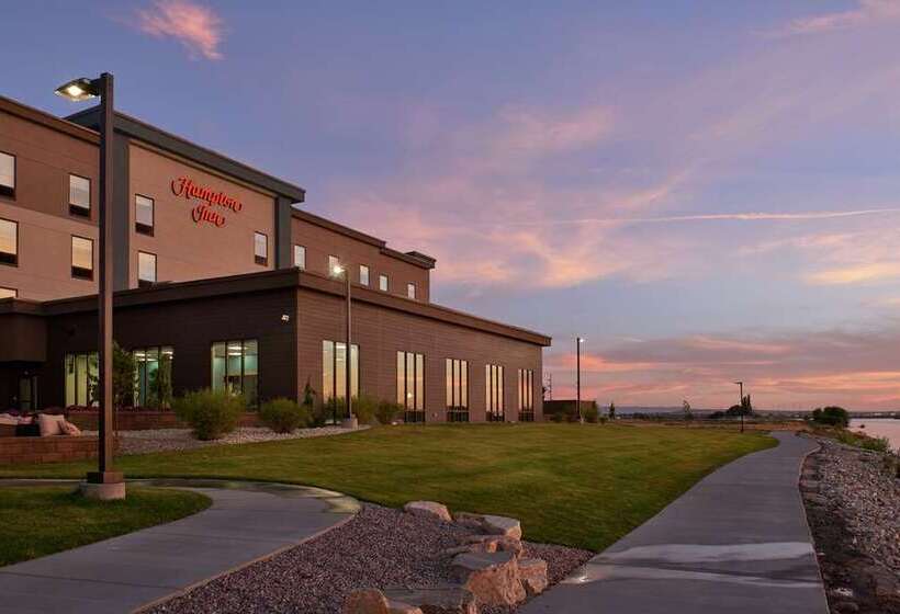 Отель Hampton Inn By Hilton Burley