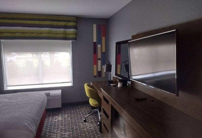 Отель Hampton Inn & Suites Pittsburgh New Stanton