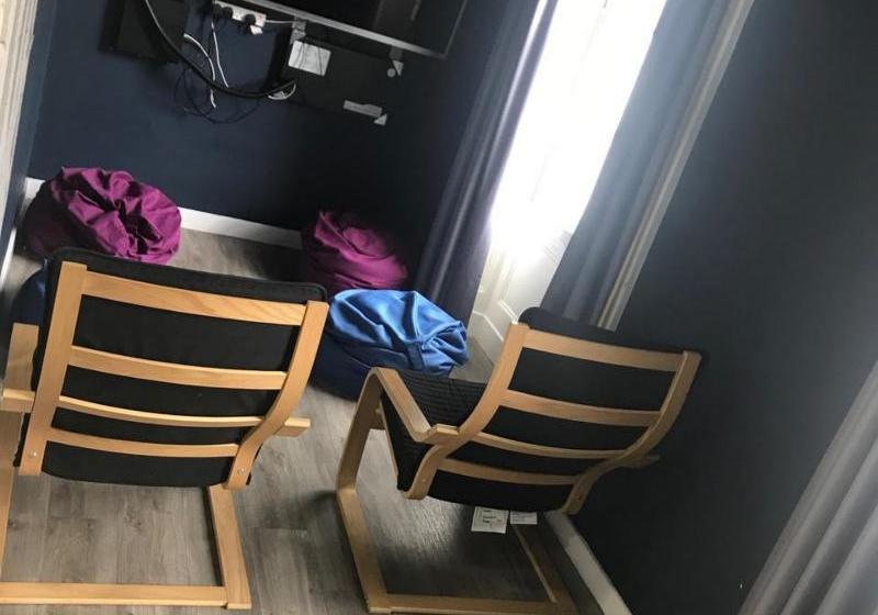 ホテル Hashtag Bangor