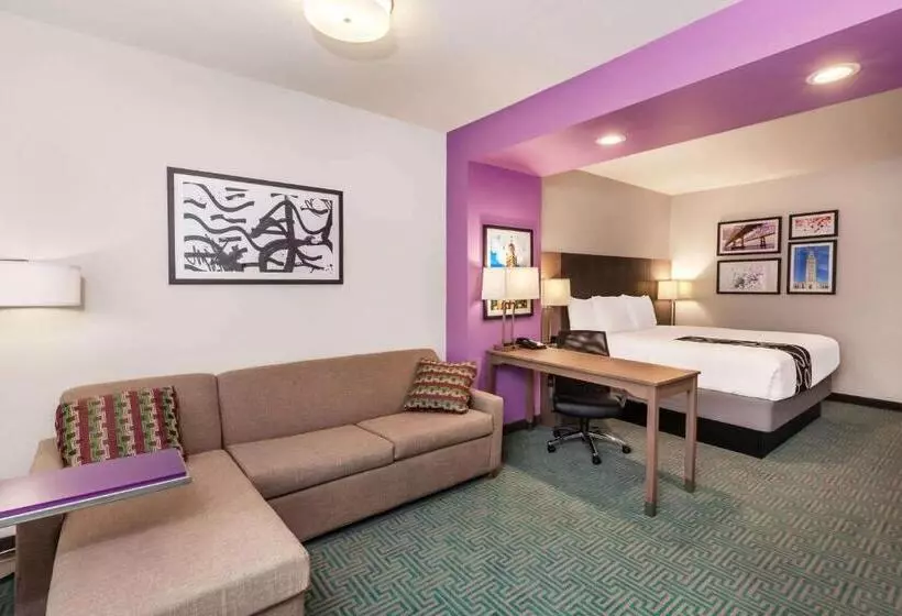 هتل La Quinta Inn & Suites By Wyndham Lafayette Oil Center