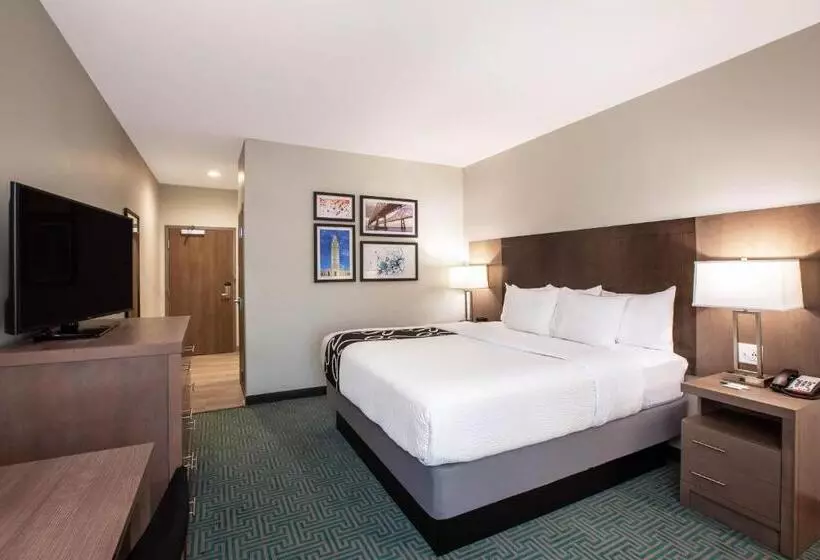 هتل La Quinta Inn & Suites By Wyndham Lafayette Oil Center