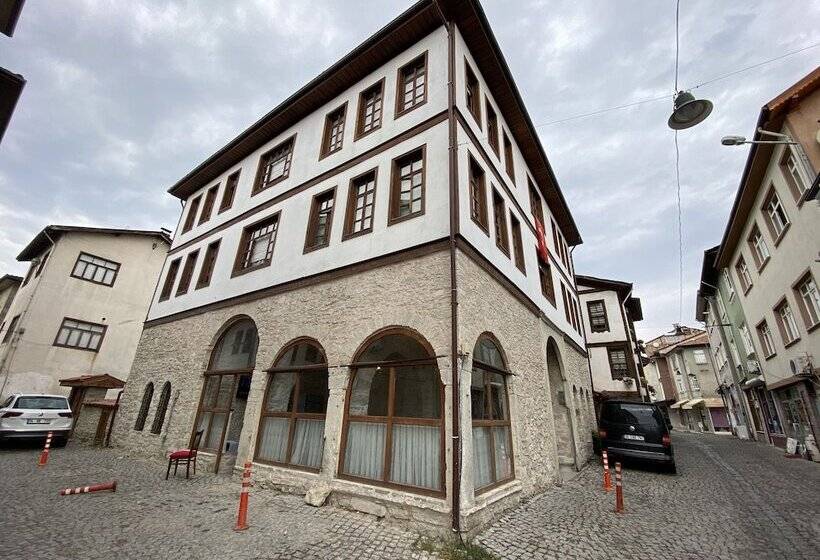 בית מלון כפרי Muhsin Bey Konagi