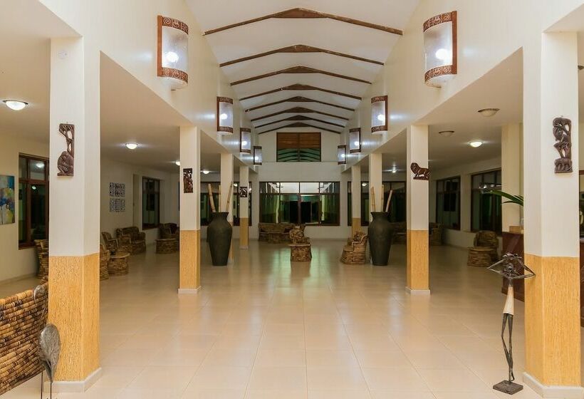 هتل Nyange Resort And Marina