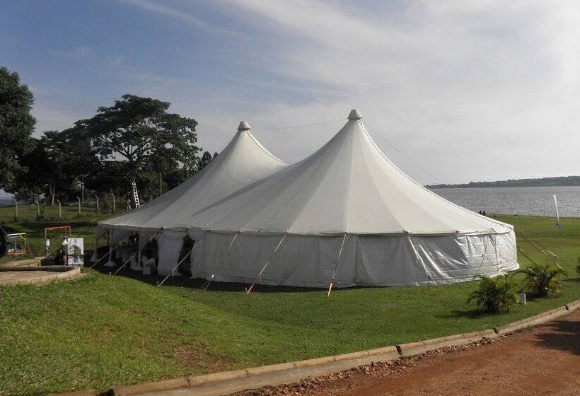 هتل Nyange Resort And Marina