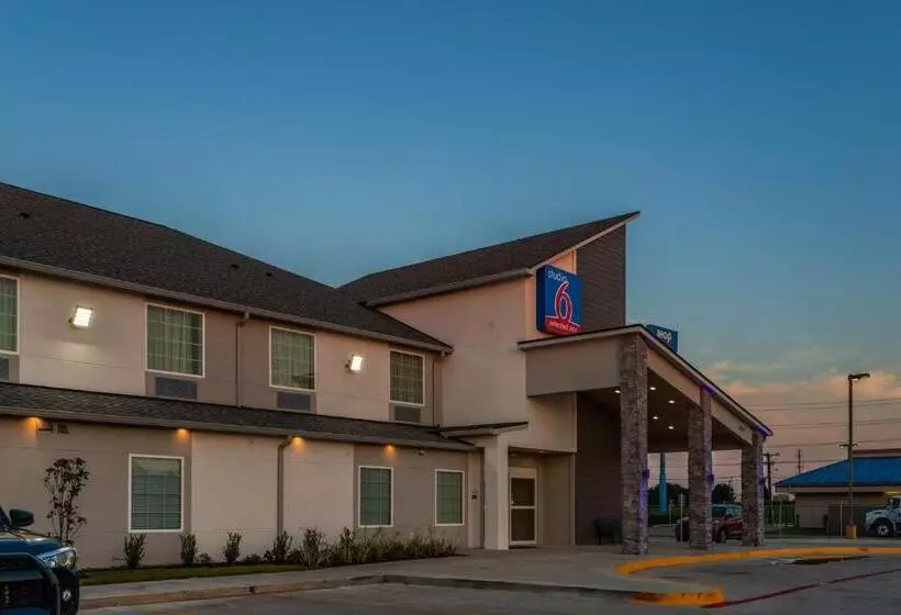 ホテル Studio 6 Lake Charles