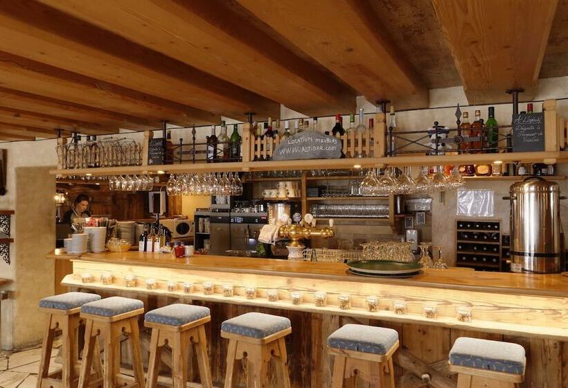 Hôtel Restaurant Le Pilatus