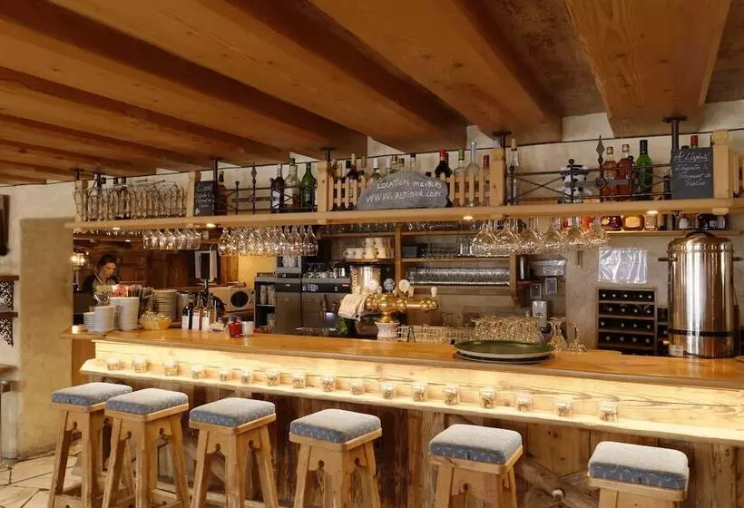 Hôtel Restaurant Le Pilatus