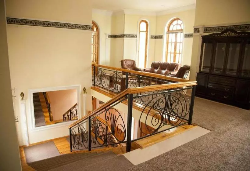 Platan Hostel