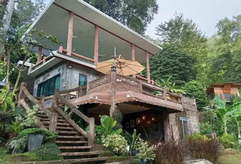 Rai Phusaitran   Hostel