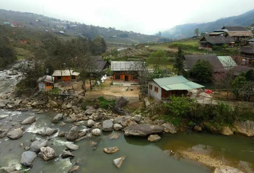 هاستل River Mountain View Homestay