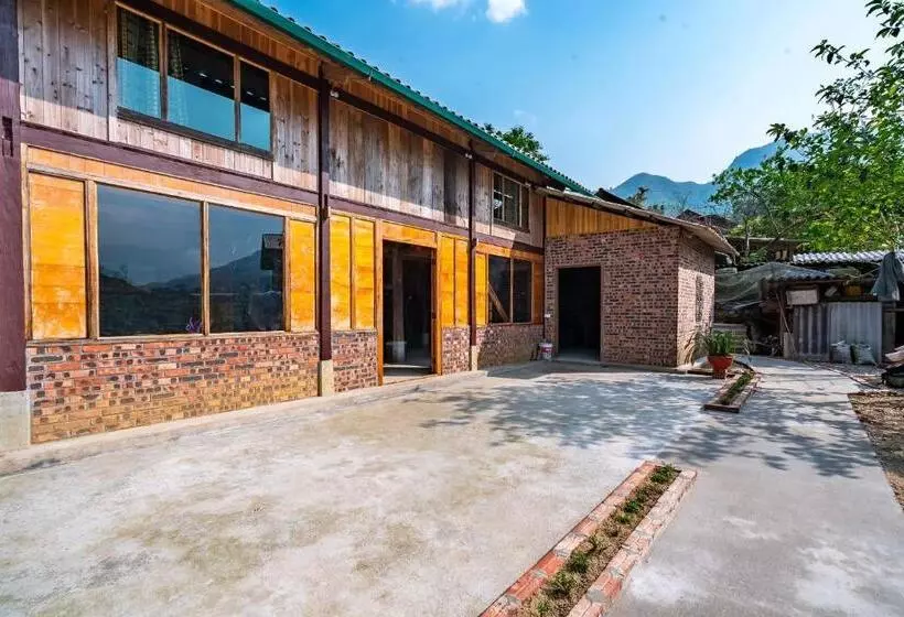 هاستل River Mountain View Homestay