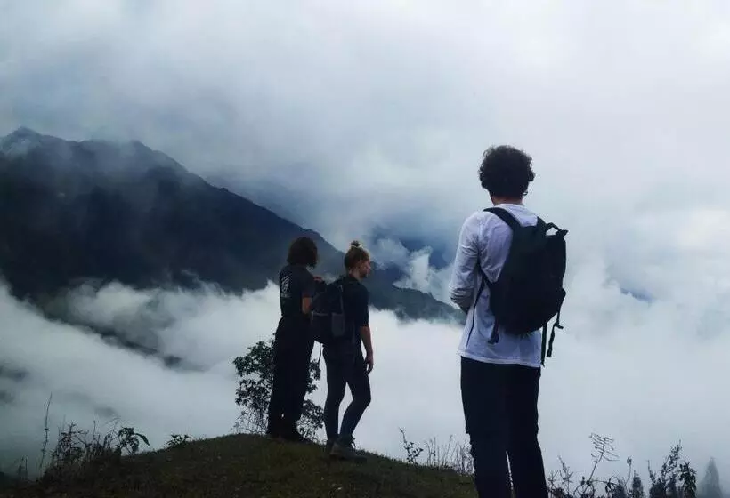 هاستل River Mountain View Homestay