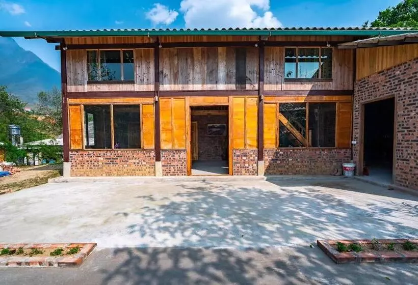 هاستل River Mountain View Homestay