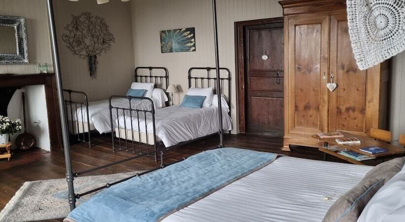 Bed and Breakfast Chambres & Table D Hotes De Massigoux