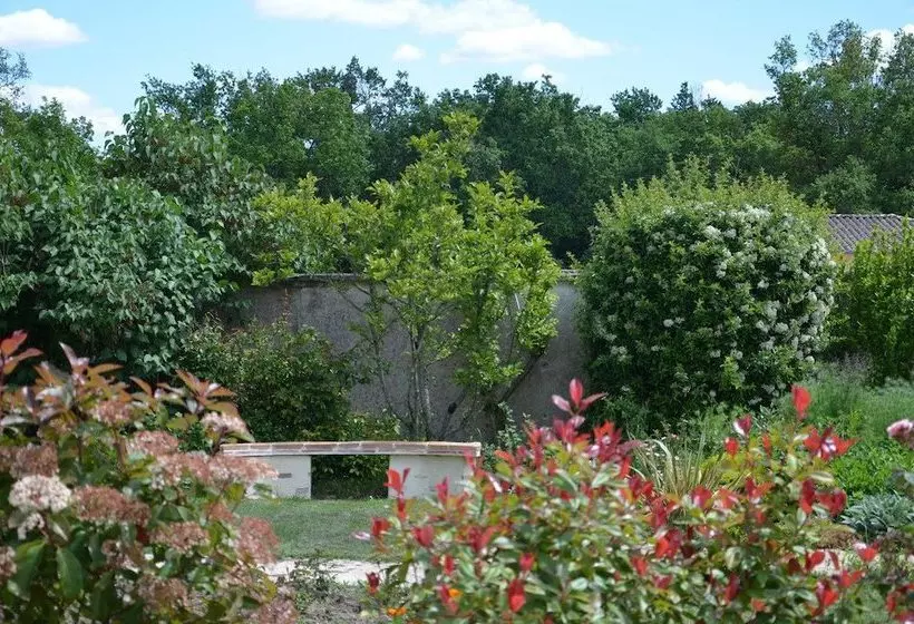 Aamiaismajoitus (B&B) Jardin De Marceau