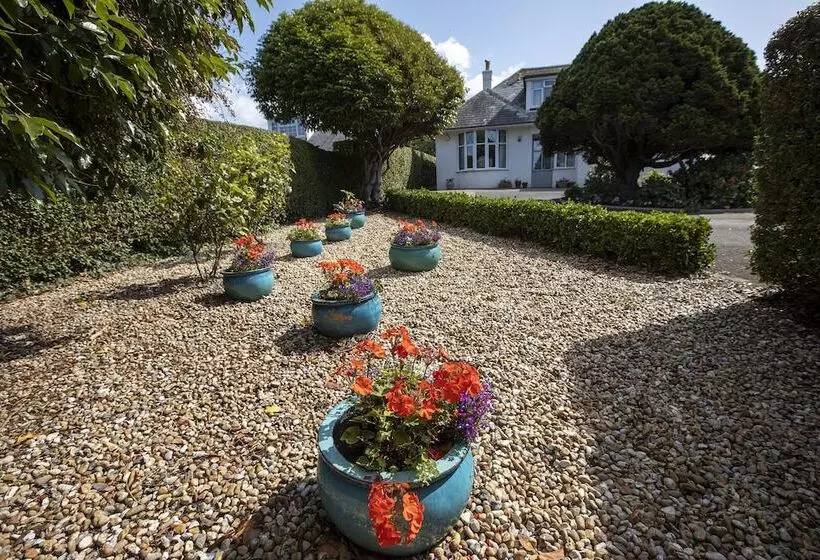 Eypeleaze B & B