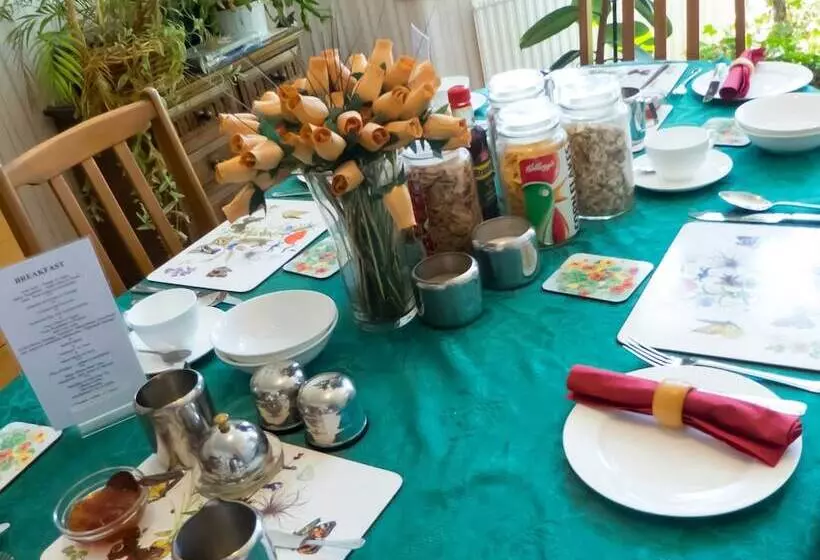 Eypeleaze B & B
